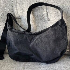 Baggu Medium Black Crescent